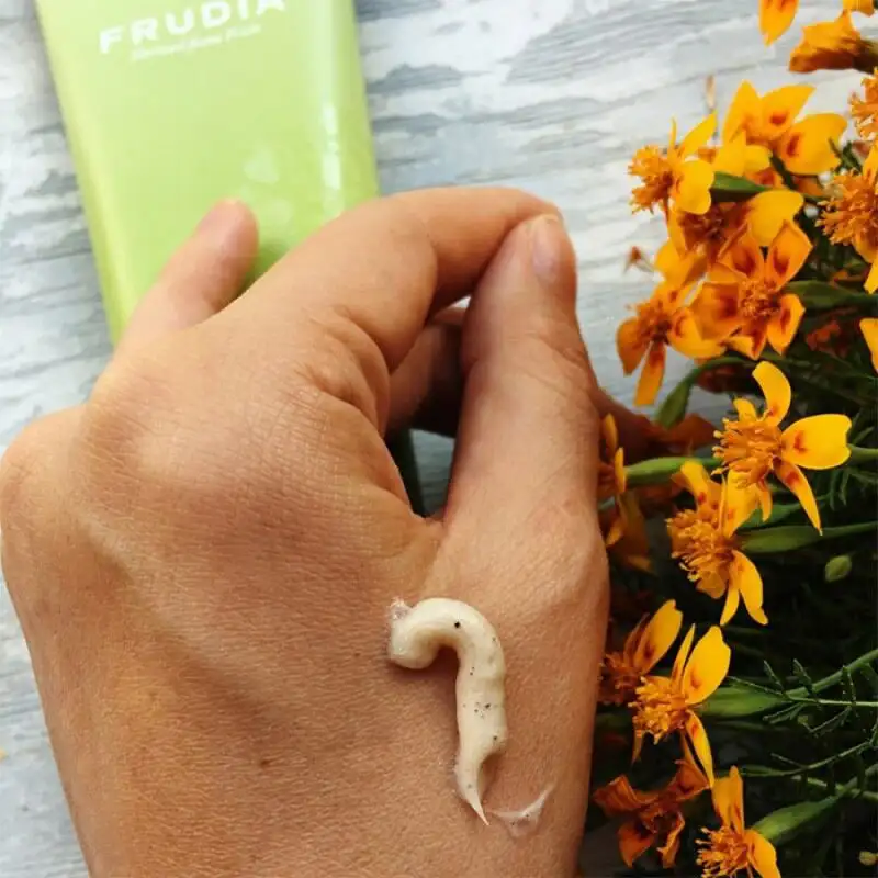 Frudia Green Grape Pore Control Scrub Cleansing Foam